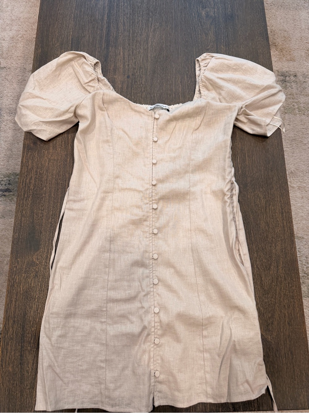 Abercrombie & Fitch Beige Puff-Sleeve Linen Dress with the back - used once